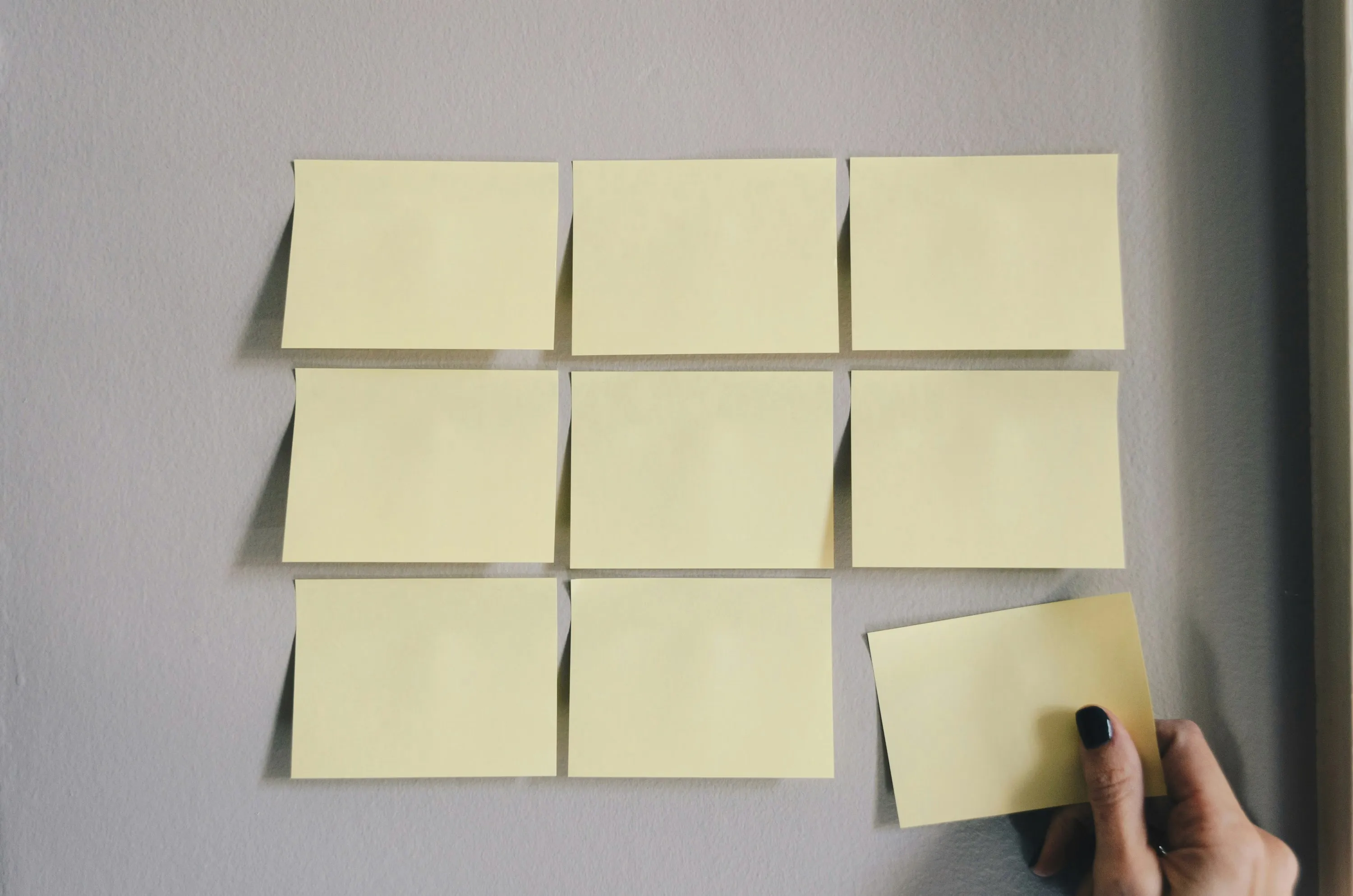Brain dump apps compared on a clean workspace